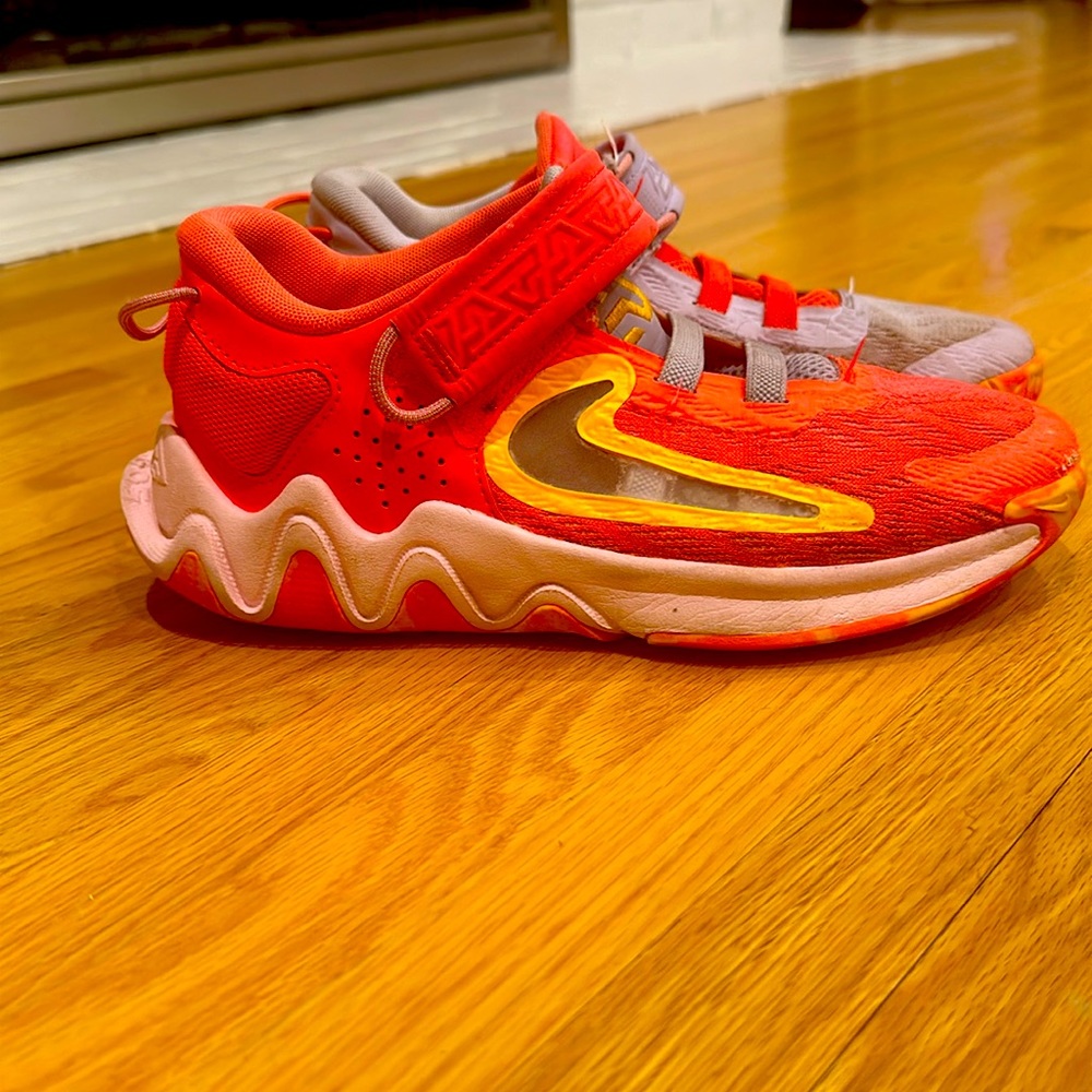 Nike Giannis Immortality 2 basketball shoes